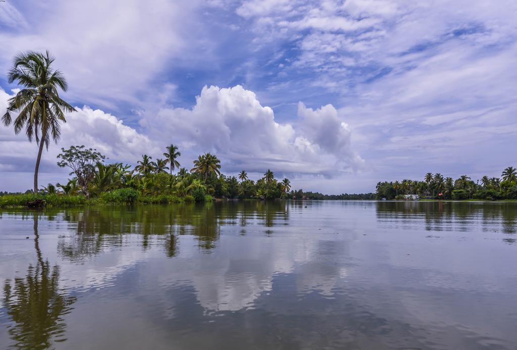 Paradise Inn Guest House Alappuzha Экстерьер фото